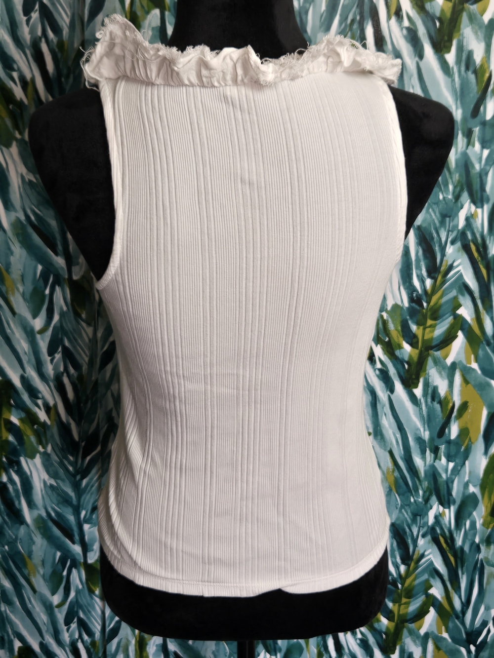 Pilcro V-Neck Ruffle-Front Tank Top - Picture 5 of 9
